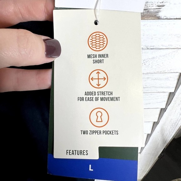 Orvis Women's L Travel Skort Shattered Glass Embossed Navy Built in Short NWT - Picture 4 of 12